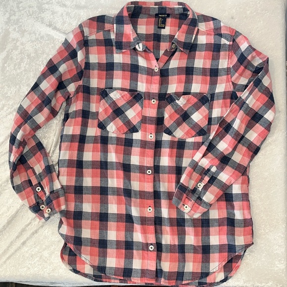 Forever 21 Tops - Forever 21 Pink and Blue Plaid Button Up shirt Sz Lg